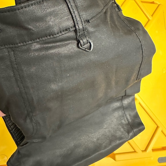 H&M Conscious Denim Coated Jeans - Picture 4 of 15